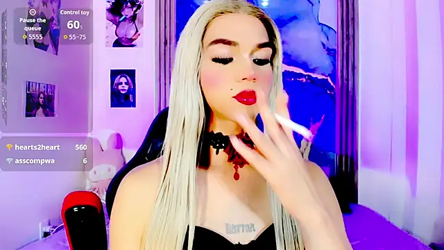 blonde queen- online show from May 19, 2026, 1:56 am