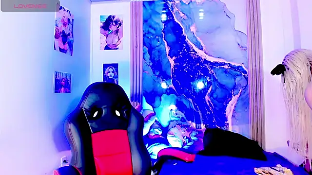 blonde queen- online show from June 10, 2026, 7:57 pm