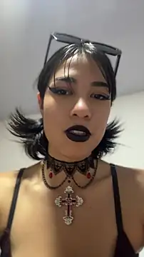 Snapshot of Liana_Fem_ chatting on April 27, 2026, 4:10 am Liana Fem online show from April 27, 2026, 4:10 am