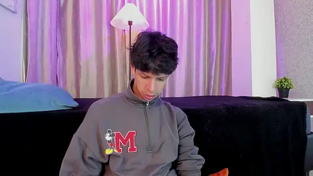 Ethan qop online show from April 30, 2026, 11:38 am