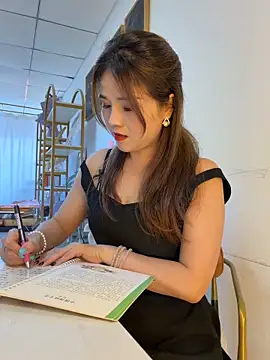 Xiaoxiao-y online show from May 22, 2026, 7:48 am
