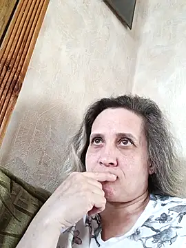 Snapshot of KatieLove133 chatting on May 27, 2026, 4:48 pm KatieLove133 online show from May 27, 2026, 4:48 pm