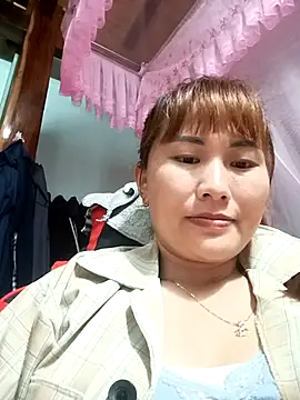Snapshot of Lucxy-ki6 chatting on July 5, 2026, 3:56 am Lucxy-ki6 online show from July 5, 2026, 3:56 am