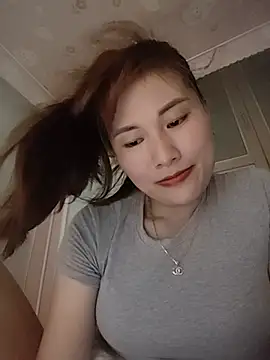 Snapshot of Lucxy-ki6 chatting on July 8, 2026, 1:15 pm Lucxy-ki6 online show from July 8, 2026, 1:15 pm