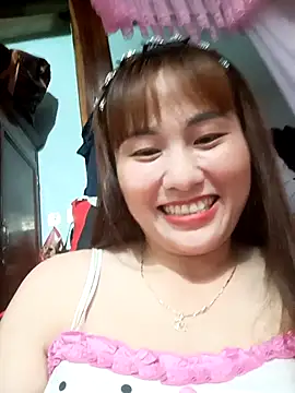 Snapshot of Lucxy-ki6 chatting on July 9, 2026, 1:37 pm Lucxy-ki6 online show from July 9, 2026, 1:37 pm