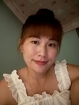 Snapshot of Lucxy-ki6 chatting on August 1, 2026, 2:16 pm Lucxy-ki6 online show from August 1, 2026, 2:16 pm