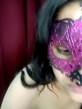 Hottymahi7 online show from April 22, 2026, 9:38 pm