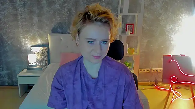 Shiny Liss online show from May 14, 2026, 1:34 am