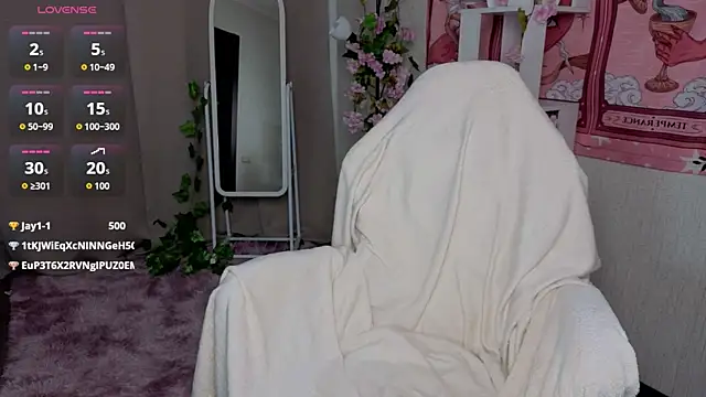 Snapshot of Sparky_fox chatting on July 28, 2026, 11:58 pm Sparky fox online show from July 28, 2026, 11:58 pm
