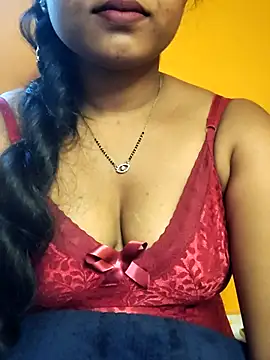 hotmiki online show from April 4, 2026, 3:16 am