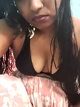 hotmiki online show from June 5, 2026, 1:45 am