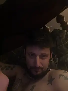 Snapshot of Wade251993 chatting on March 14, 2026, 12:43 pm Wade251993 online show from March 14, 2026, 12:43 pm