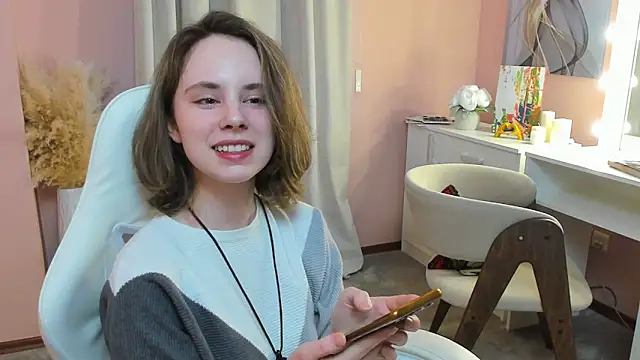 CrystaLeah online show from March 16, 2026, 1:26 pm