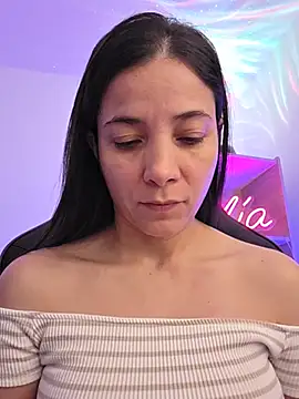miaeyex online show from July 21, 2026, 12:07 pm