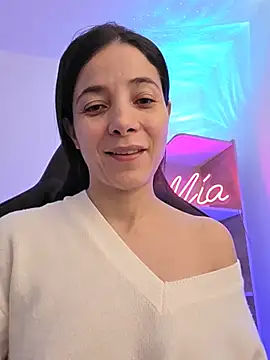miaeyex online show from July 25, 2026, 2:03 pm