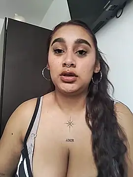 Snapshot of Mia_skyy18 chatting on July 21, 2026, 4:42 pm Mia skyy18 online show from July 21, 2026, 4:42 pm