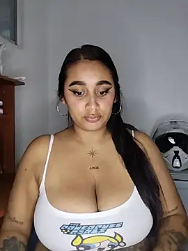 Snapshot of Mia_skyy18 chatting on July 28, 2026, 11:58 pm Mia skyy18 online show from July 28, 2026, 11:58 pm