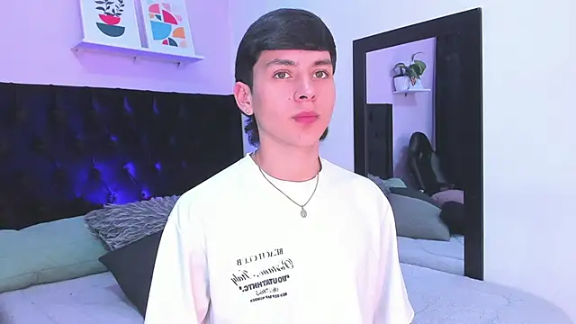 Andrew restrepoo online show from June 27, 2026, 3:39 pm
