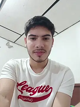 Snapshot of ApoloGray__ chatting on April 27, 2026, 7:56 pm ApoloGray online show from April 27, 2026, 7:56 pm