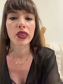 xsugarbabe online show from April 11, 2026, 5:39 pm