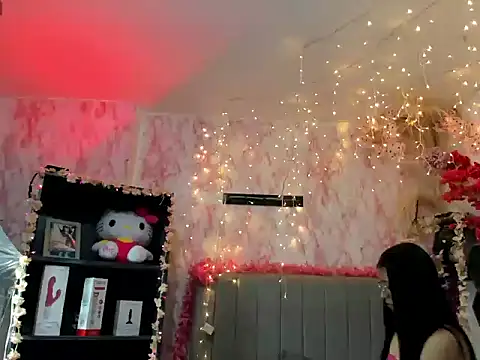 Violet Monsalve online show from March 19, 2026, 12:20 pm