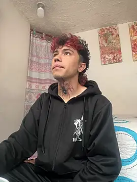 Angel Damiian online show from March 17, 2026, 2:31 pm