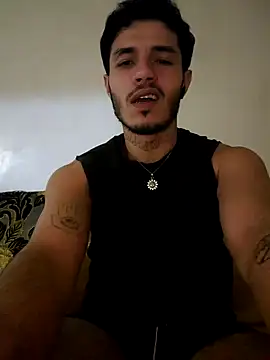 Snapshot of Thewildaliii0 chatting on April 19, 2026, 1:05 am Thewildaliii0 online show from April 19, 2026, 1:05 am