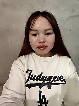 Mina xYx online show from April 27, 2026, 4:54 am