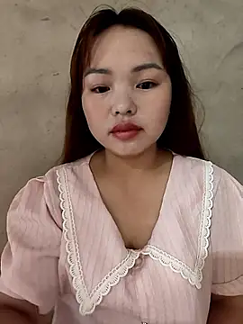 Snapshot of Mina_xYx chatting on May 23, 2026, 2:28 am Mina xYx online show from May 23, 2026, 2:28 am