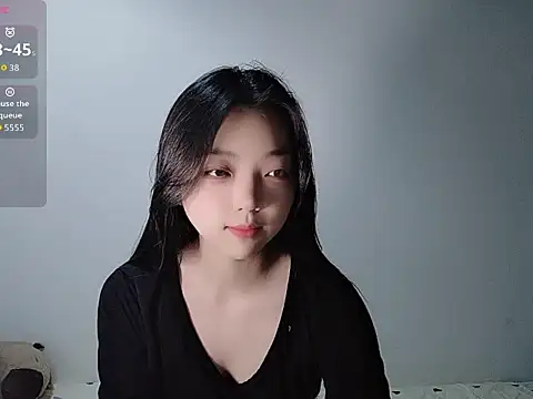 Snapshot of oblakitty_ chatting on March 16, 2026, 12:49 am oblakitty online show from March 16, 2026, 12:49 am