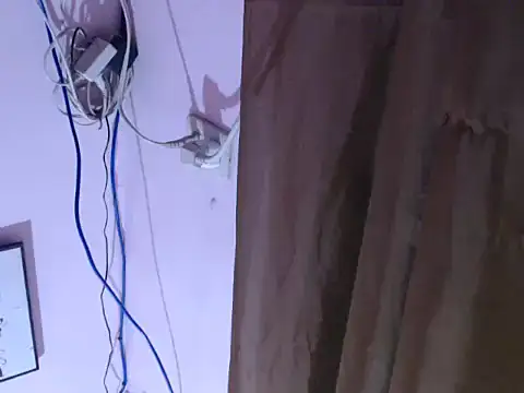 Snapshot of slut_emerald22 chatting on March 15, 2026, 11:27 am slut emerald22 online show from March 15, 2026, 11:27 am