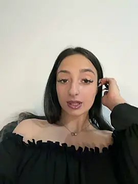 Snapshot of BiancaCharm chatting on May 14, 2026, 8:15 pm BiancaCharm online show from May 14, 2026, 8:15 pm