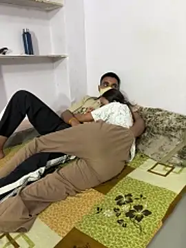 Sex queen aavaya online show from March 16, 2026, 1:04 pm