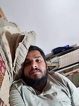 Snapshot of shubham19988 chatting on April 7, 2026, 5:13 pm shubham19988 online show from April 7, 2026, 5:13 pm