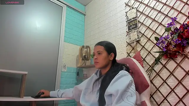 LITTLE-NESSA online show from April 26, 2026, 12:03 pm