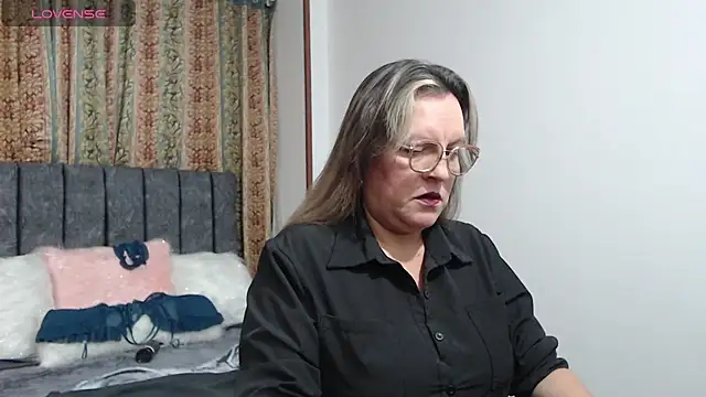 Malu 617 online show from May 30, 2026, 1:46 am