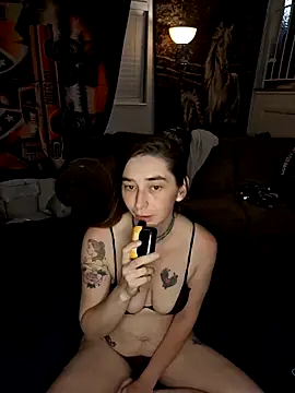 Snapshot of KittieeKat1 chatting on April 9, 2026, 4:23 am KittieeKat1 online show from April 9, 2026, 4:23 am