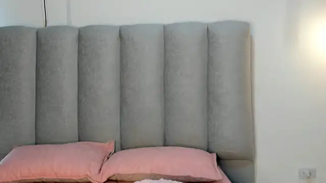 Snapshot of Valentina_lux1 chatting on May 20, 2026, 5:19 pm Valentina lux1 online show from May 20, 2026, 5:19 pm