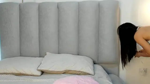 Snapshot of Valentina_lux1 chatting on May 30, 2026, 9:23 pm Valentina lux1 online show from May 30, 2026, 9:23 pm