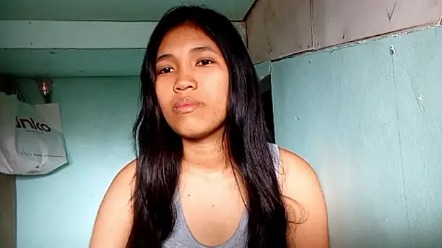 JaneeLisker online show from March 18, 2026, 12:03 am