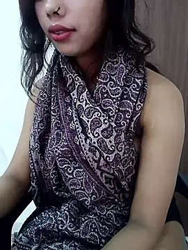 Candyy crushh online show from April 1, 2026, 10:16 am