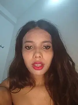 Snapshot of Candyy_crushh chatting on June 17, 2026, 8:21 pm Candyy crushh online show from June 17, 2026, 8:21 pm