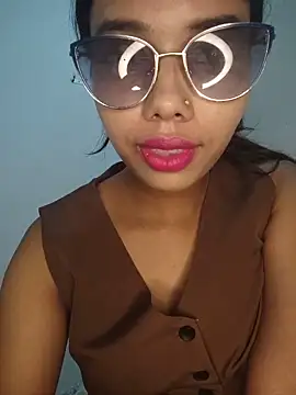 Snapshot of Candyy_crushh chatting on June 19, 2026, 10:02 pm Candyy crushh online show from June 19, 2026, 10:02 pm