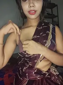 Snapshot of Candyy_crushh chatting on July 14, 2026, 9:09 pm Candyy crushh online show from July 14, 2026, 9:09 pm