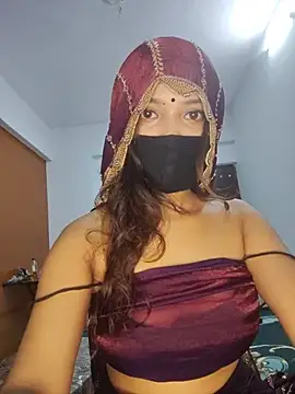 Snapshot of Candyy_crushh chatting on August 3, 2026, 4:11 pm Candyy crushh online show from August 3, 2026, 4:11 pm