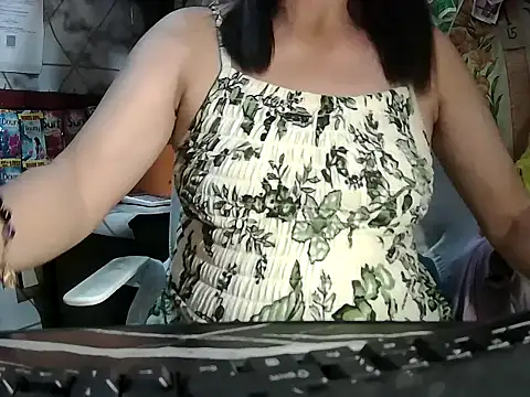 mommylicious 23 online show from June 21, 2026, 1:24 pm