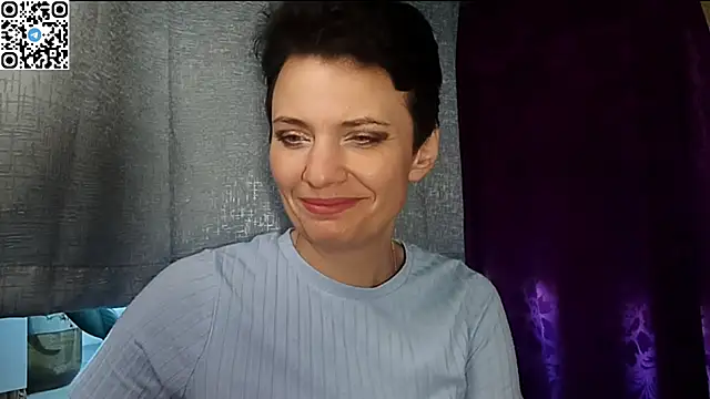 Snapshot of HotMamaQueen234 chatting on May 4, 2026, 3:41 pm HotMamaQueen234 online show from May 4, 2026, 3:41 pm