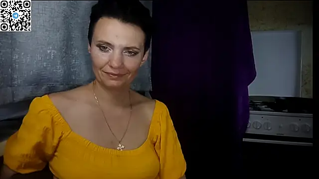 Snapshot of HotMamaQueen234 chatting on June 29, 2026, 12:39 am HotMamaQueen234 online show from June 29, 2026, 12:39 am