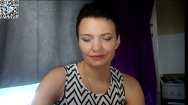 Snapshot of HotMamaQueen234 chatting on July 2, 2026, 10:32 am HotMamaQueen234 online show from July 2, 2026, 10:32 am