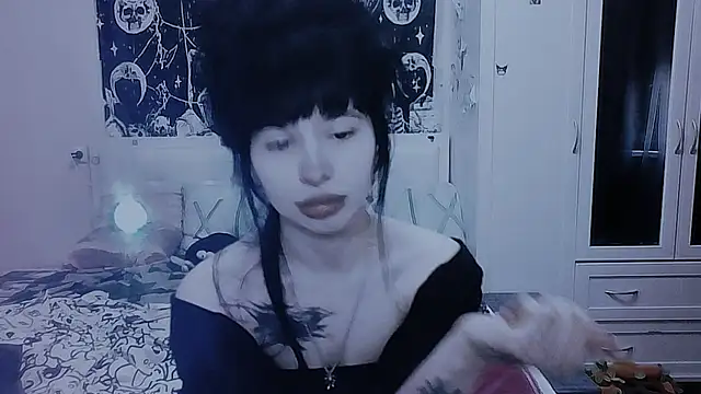 Snapshot of AllisonDeetz chatting on June 1, 2026, 4:20 pm AllisonDeetz online show from June 1, 2026, 4:20 pm